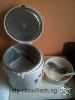 BNIB Lazio Rice Cooker (10 cups capacity)