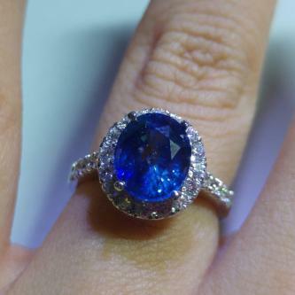Blue Sapphire Ring with Diamond Accents