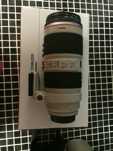 Canon EF 70-200 mm F/2.8 II IS L USM Lens* EXTRAS!