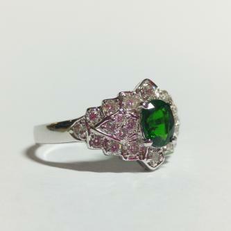 Elegant Tsavorite Ring with Diamonds