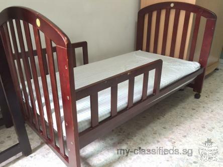 Vanille Convertible Baby Crib / Cot / Bed