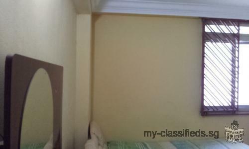 common room rent at woodlands, aircon, wifi & no agent fee.